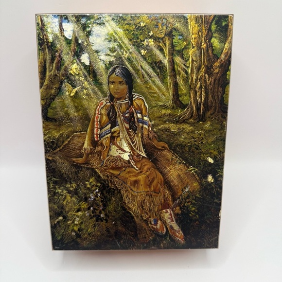 Wooden Trinket Box Indian Art Design Velvet Lined 8x6x3in” Wisconsin Dells - Picture 2 of 6